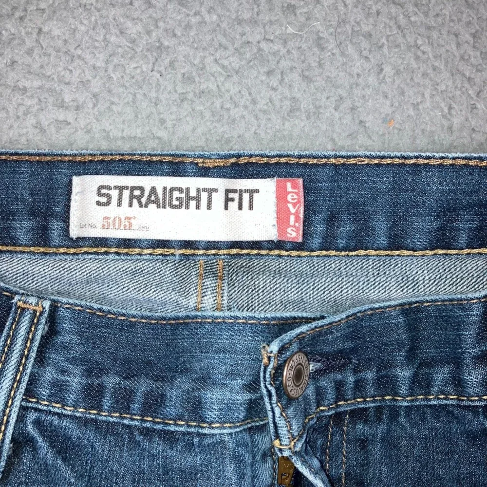 Levis 505 Straight Fit Jeans Mens 38x32 Blue Streetwear Classic Medium Wash